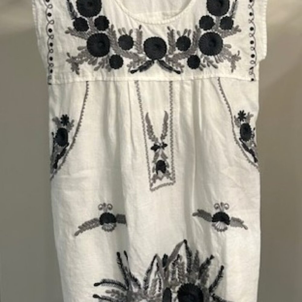 Bindu cotton linen dress. Size S. Never worn. Excellent condition.